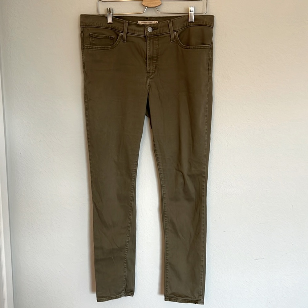 Levi’s khakis